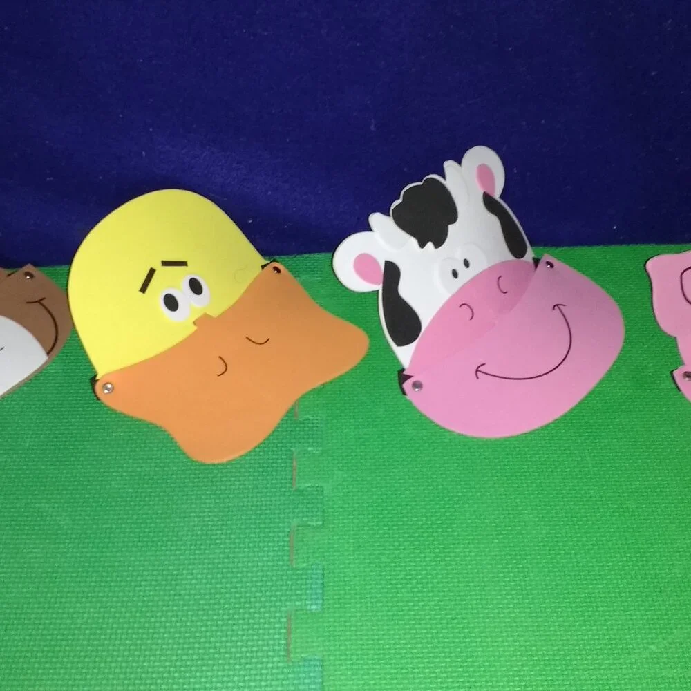 Foam Farm Animals Visor: Pig, Cow, Horse, Duck x 4 New